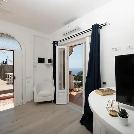 Apartmán Venere House -balcony & Seaview